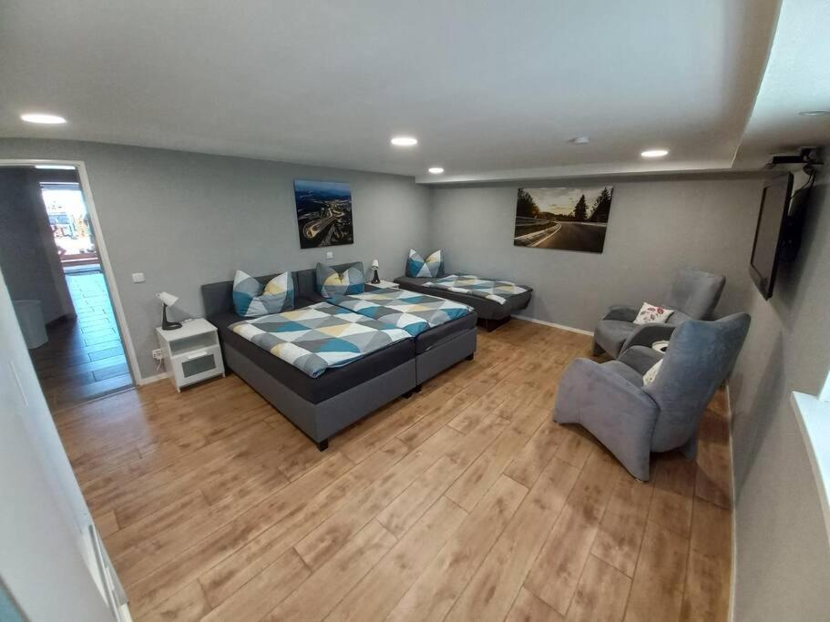 Ferienwohnung Bela, Naehe Nuerburgring Luxem Luaran gambar